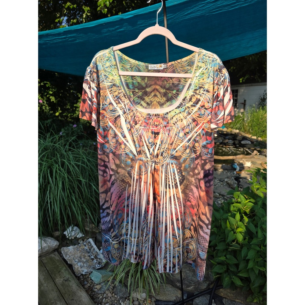 Unity World Wear Woman Tunic Top 1X Multicolor Abstract Rhinestone Empire Waist